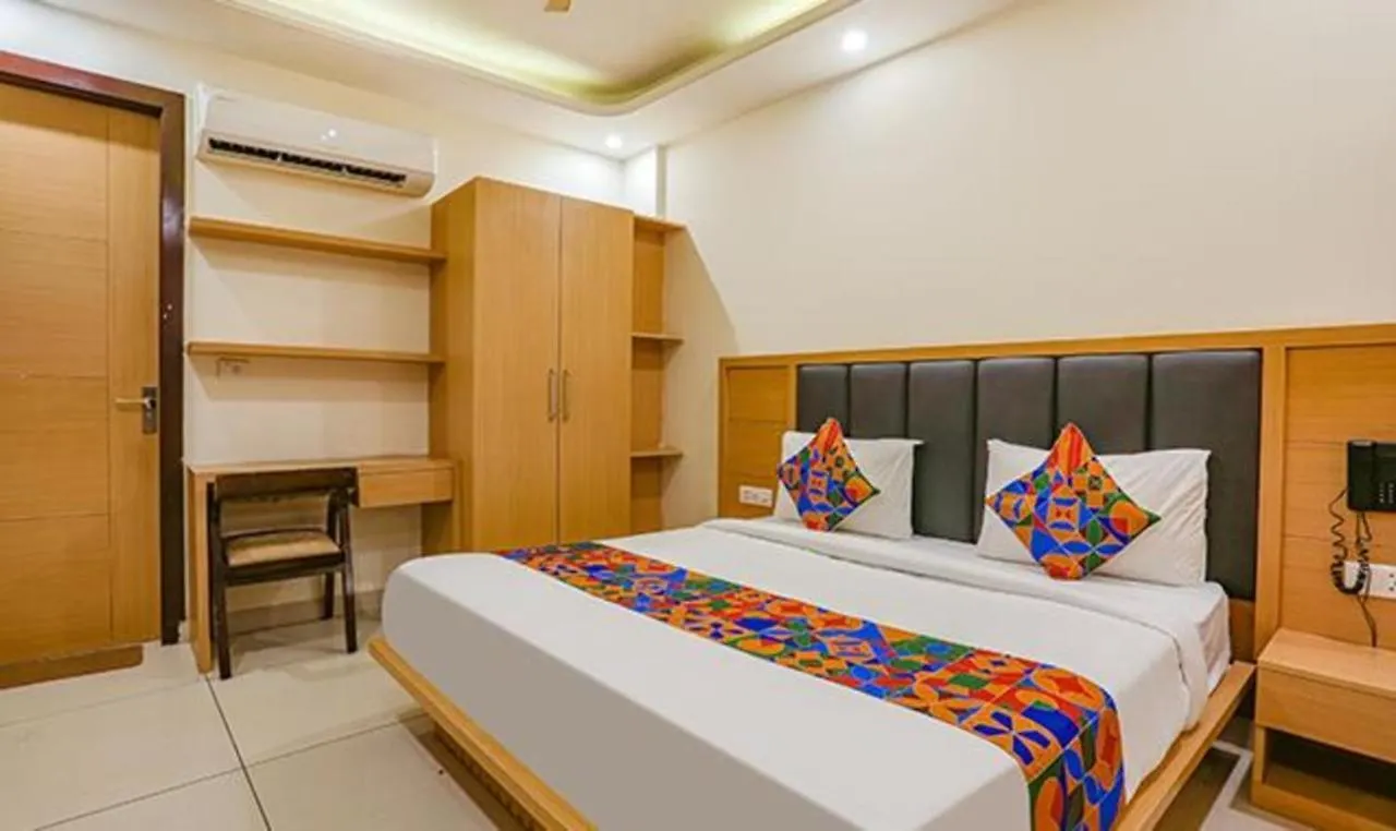 Fabhotel Hexa Mahipalpur New Delhi 3*,